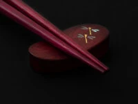 Essstäbchen Set Mit Ablage Tonbo, Purple Heart 9 Essstäbchen Set Mit Ablage Tonbo, Purple Heart – Bild 7