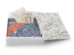 Geschenkset Chiyogami Mit Furoshiki Ikioi, Doppelseitig -Sakura Verkauf geschenkset chiyogami mit furoshiki ikioi doppelseitig 1