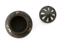 Räuchergefäß Kintsuru Mitsukoshi, Mit Geschenkbox 7 Räuchergefäß Kintsuru Mitsukoshi, Mit Geschenkbox – Bild 5