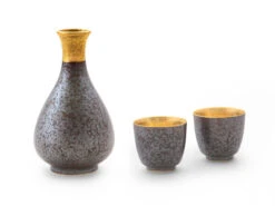 Sake Set Shuki, 1 Karaffe, 2 Becher 17 Sake Set Shuki, 1 Karaffe, 2 Becher -Sakura Verkauf sake set shuki 1 karaffe 2 becher 1
